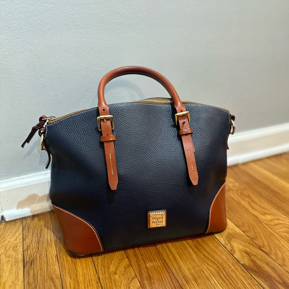 Dooney Bourke Shoulder bag / Satchel